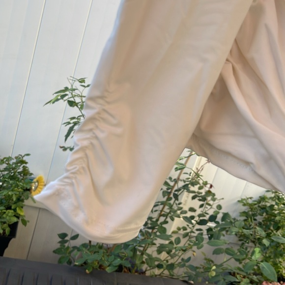 Rachel Parcell - Ivory Long Sleeve Ruched Mock Neck - Picture 8 of 16